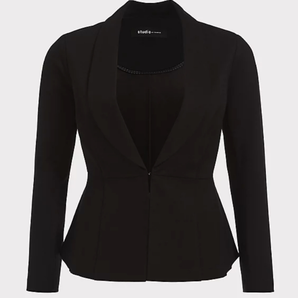 NWOT Torrid studio black pointe blazer